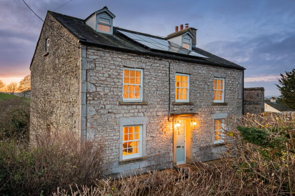 Main image of property: Leasgill House, Leasgill, Milnthorpe, LA7 7ET
