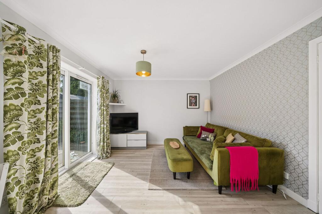 Apartment in Edinburgh, West Lothian - View 5