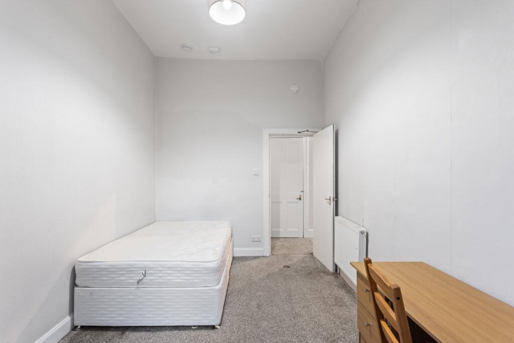 5 bedroom flat for rent