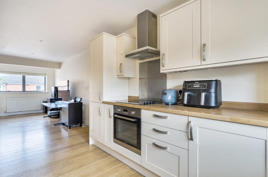 Apartment in Kempston, Bedford - View 4
