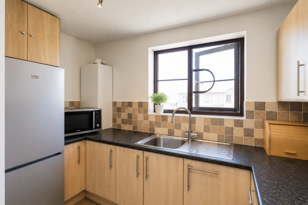 Apartment in Clevedon, West End - View 3