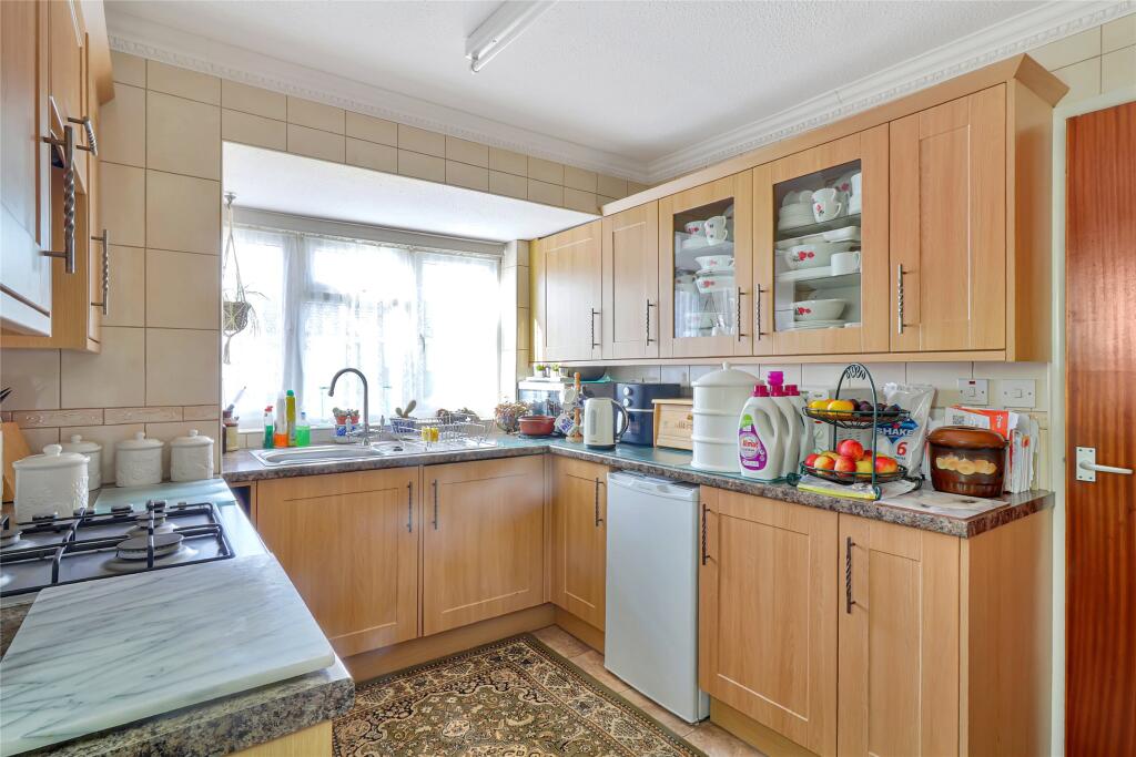 Lower Burwood Road, Great Torrington, Devon, EX38 photo 2