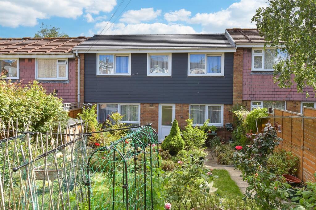 Main image of property: Hookes Way, Newport, Isle of Wight