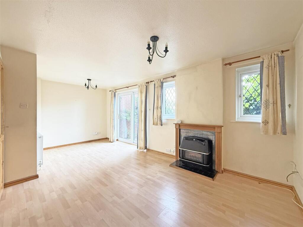 Greystone Court, Bicton Heath, Shrewsbury photo 4