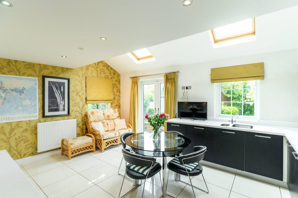 House in Rushcliffe, Fox Hill View, East Leake - View 3