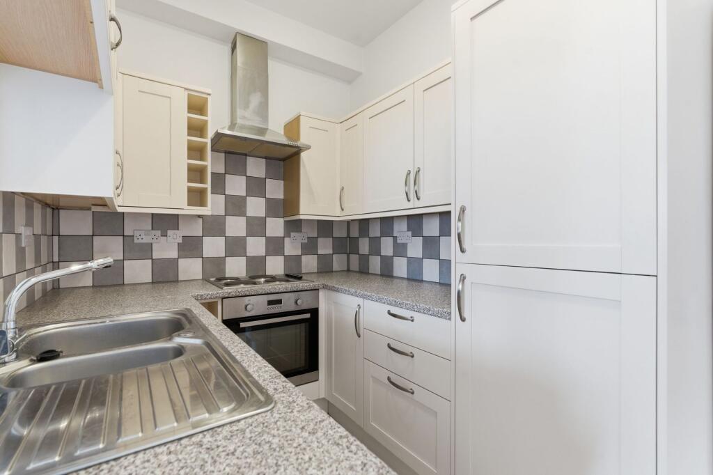 Apartment in Bristol - View 5