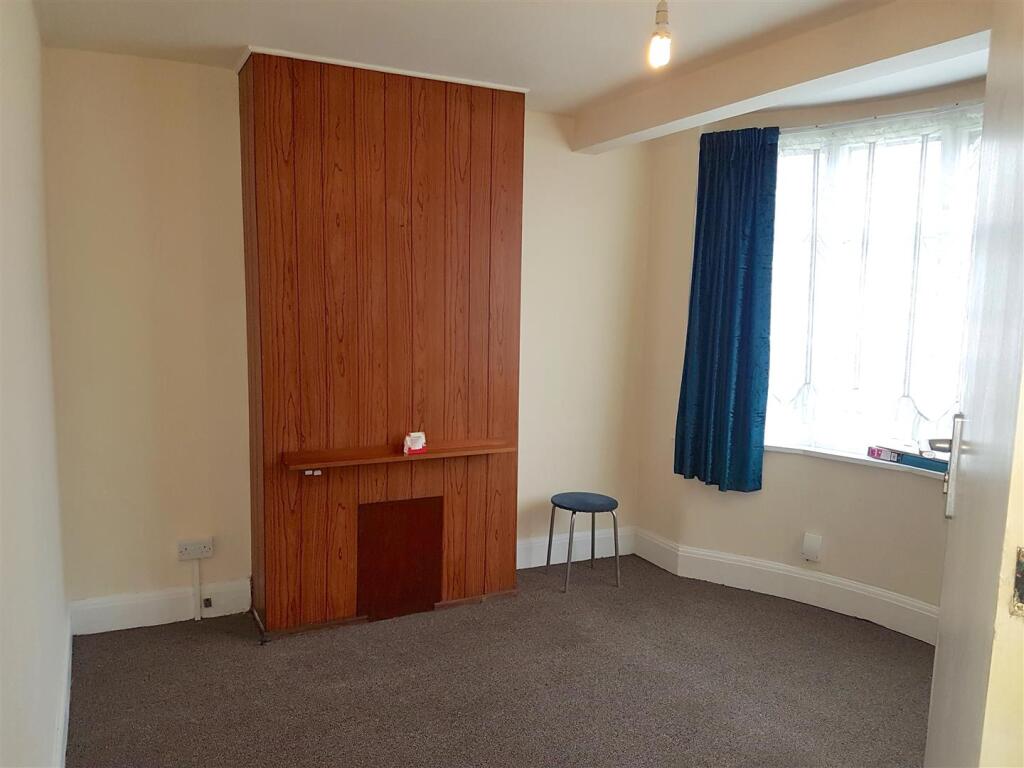 House in Southall - View 2