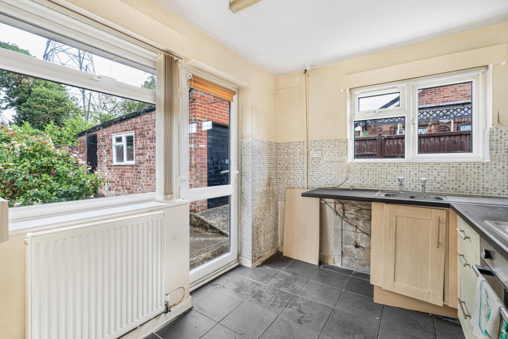 House in Cheltenham, Kingsditch, Springbank - View 5