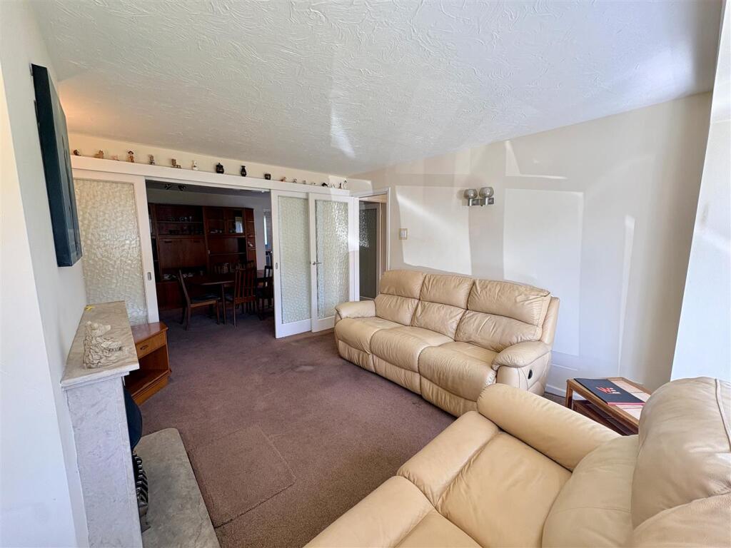 Lime Tree Gardens, Bilbrook, Wolverhampton photo 4