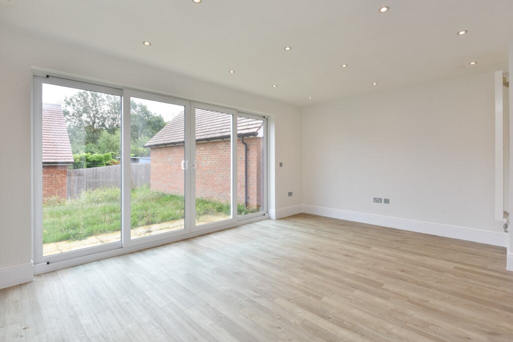 House in Dartford, Castle Hill, Ebbsfleet Valley - More