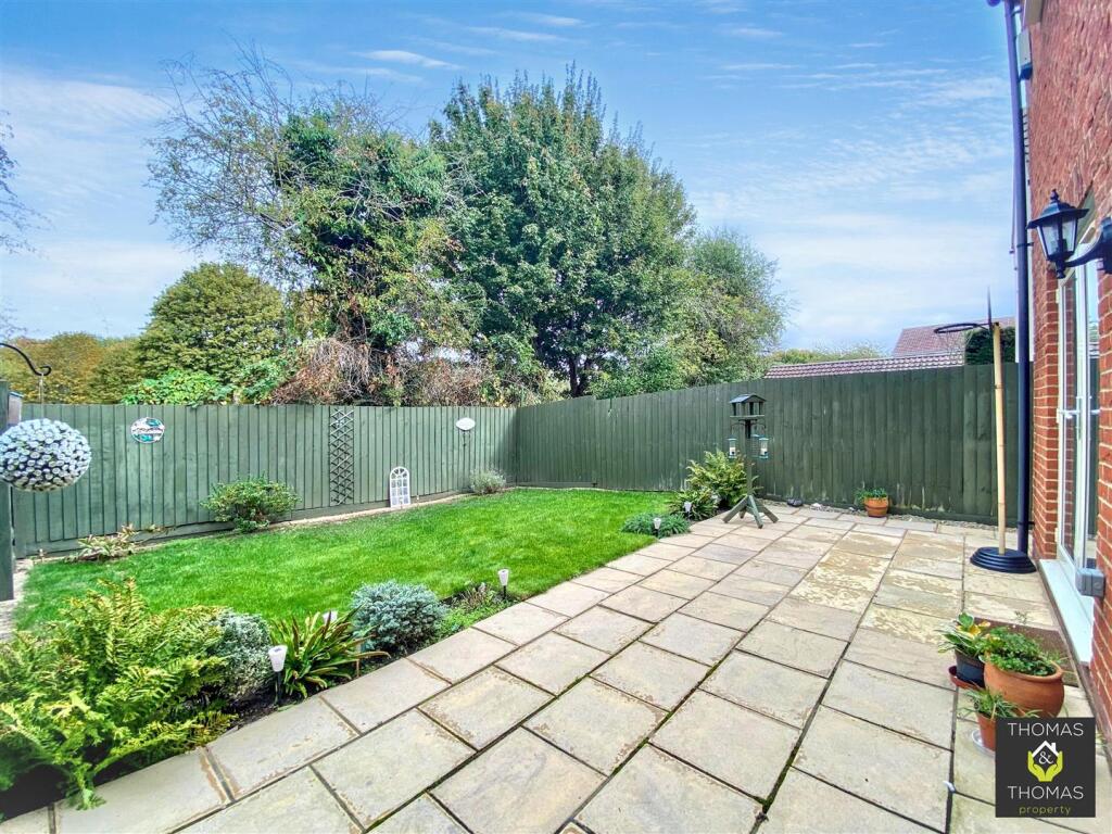 House in Tewkesbury, Churchdown - View 3