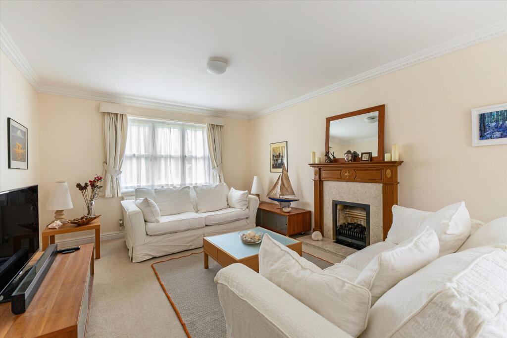 Fyfield Way, Littleton, Winchester, Hampshire SO22 photo 4