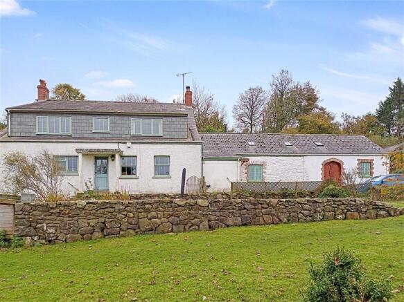 7 Bedroom Detached House For Sale