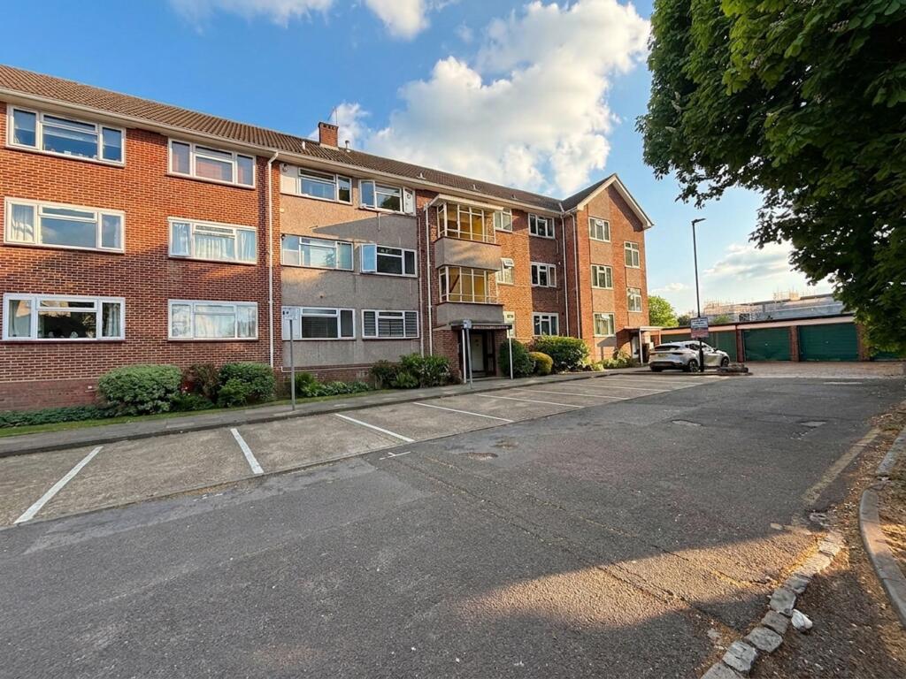 Main image of property: Chase Road, Alexandra Court Chase Road, N14