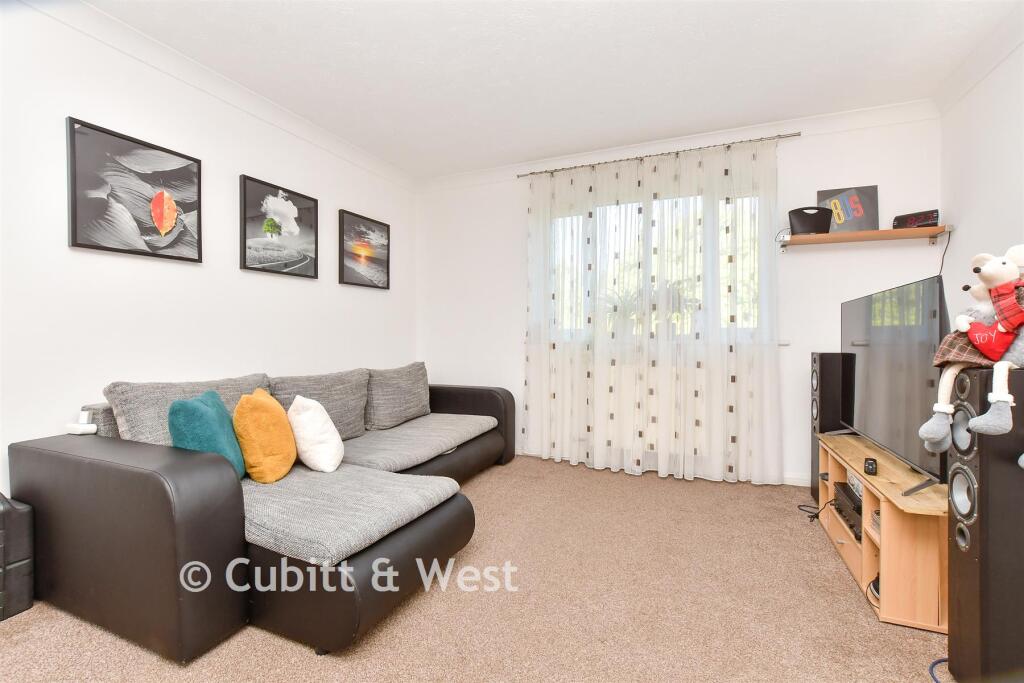 Apartment in Sutton - More