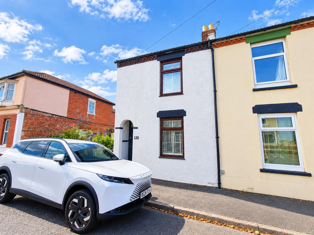 2-bed terraced on Anns Hill Road, Gosport, £220,000