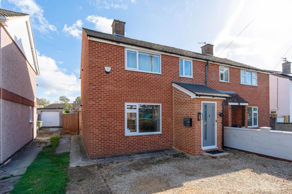 3-bed semi-detached on Giles Road, Oxford, OX4, £385,000