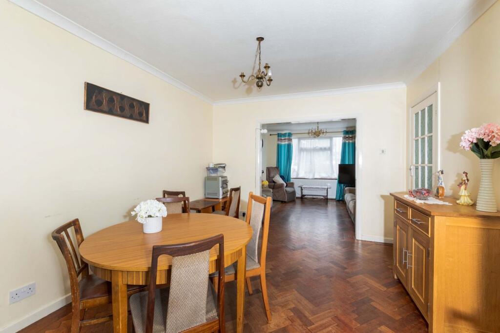House in Slough - View 3