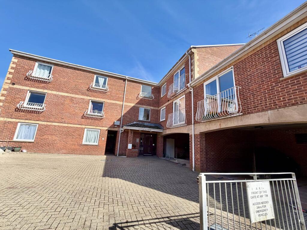Main image of property: Glenorchy Court, Exmouth