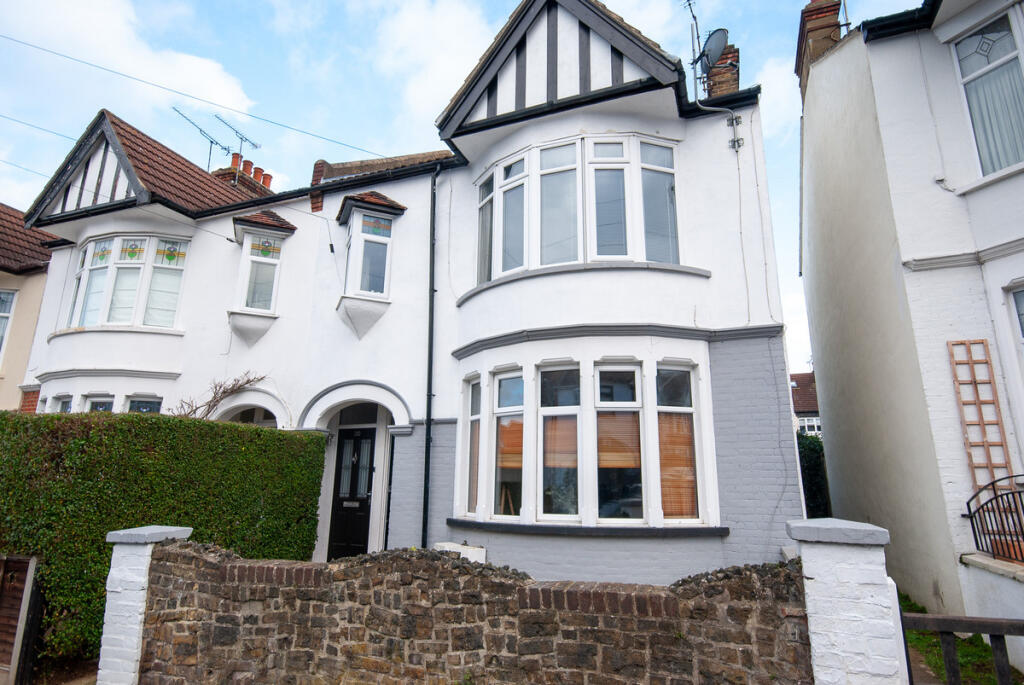 Main image of property: Dawlish Drive, Leigh-on-sea, SS9 1