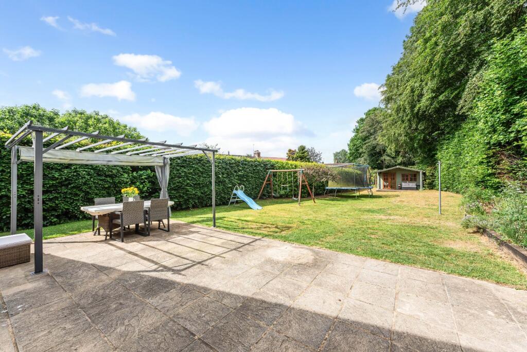 House in East Hampshire, Liss - More