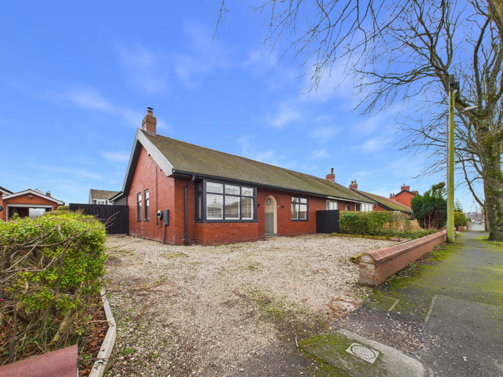 Main image of property: Moorfields Avenue,  Fulwood, PR2