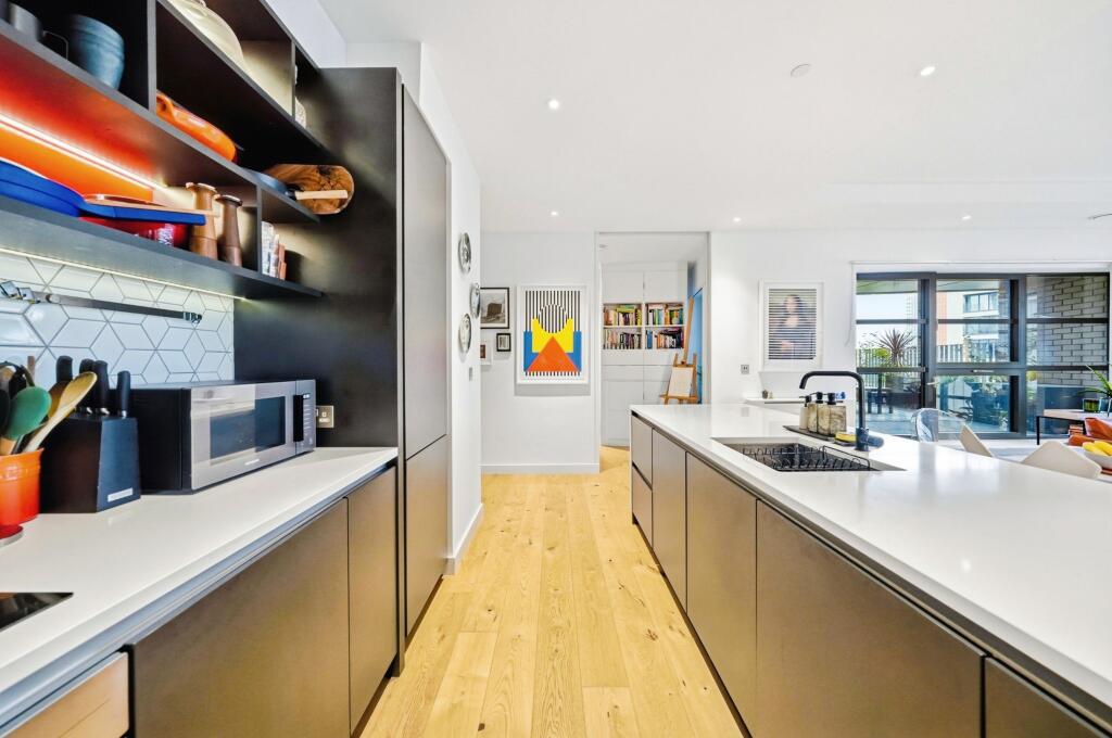 Lyell Street, London, E14 - More