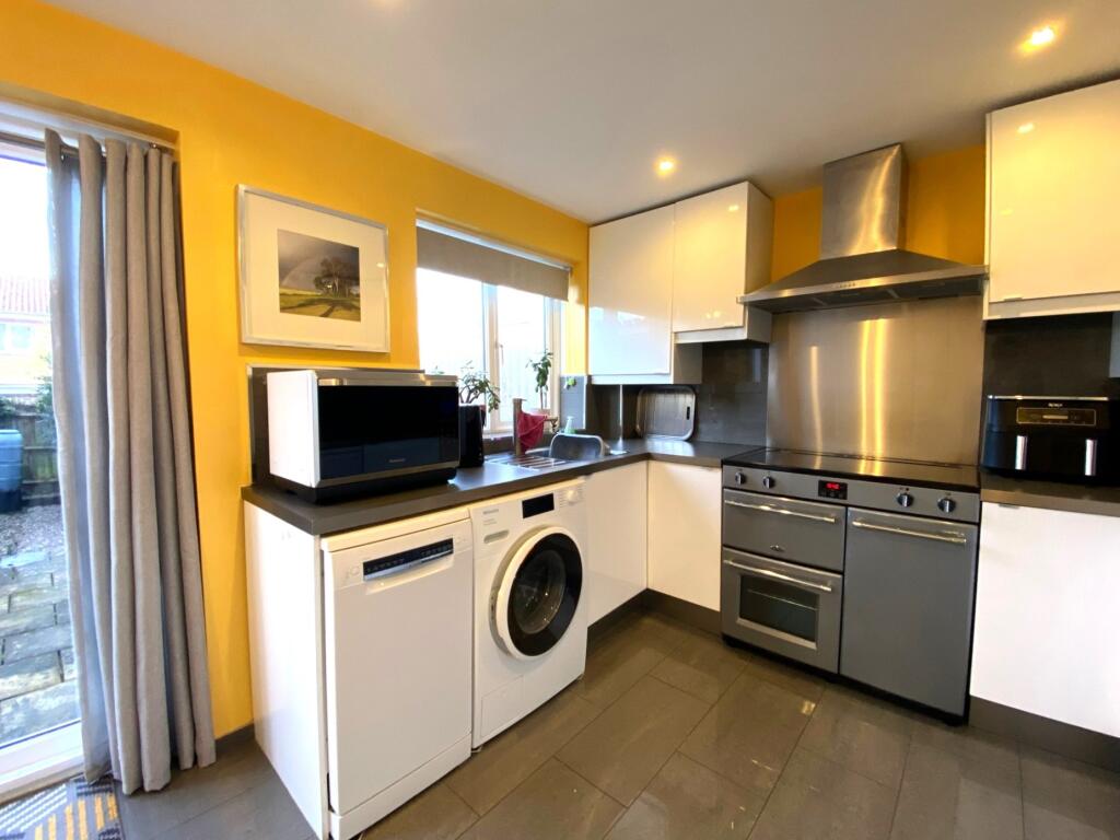 Bridle Close, Banbury, Oxfordshire photo 3