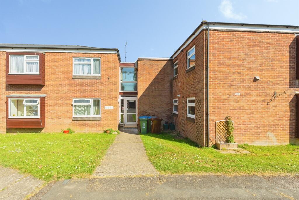Main image of property: Abbot Ridge, Long Crendon, Aylesbury