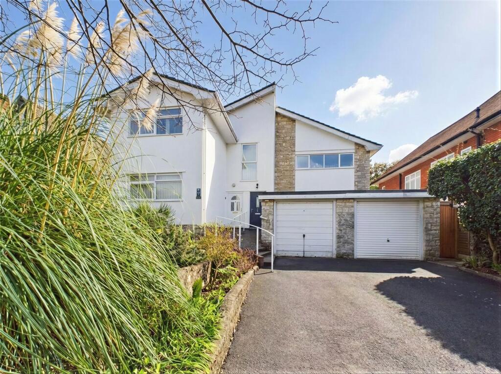 3-bed flat on Ravine Road, Boscombe Manor, Bournemouth, Dorset, BH5, £399,950