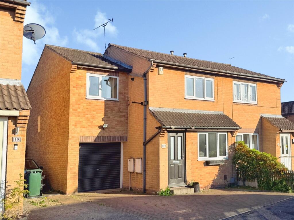 Main image of property: Pasture Close, Armthorpe, Doncaster, South Yorkshire, DN3