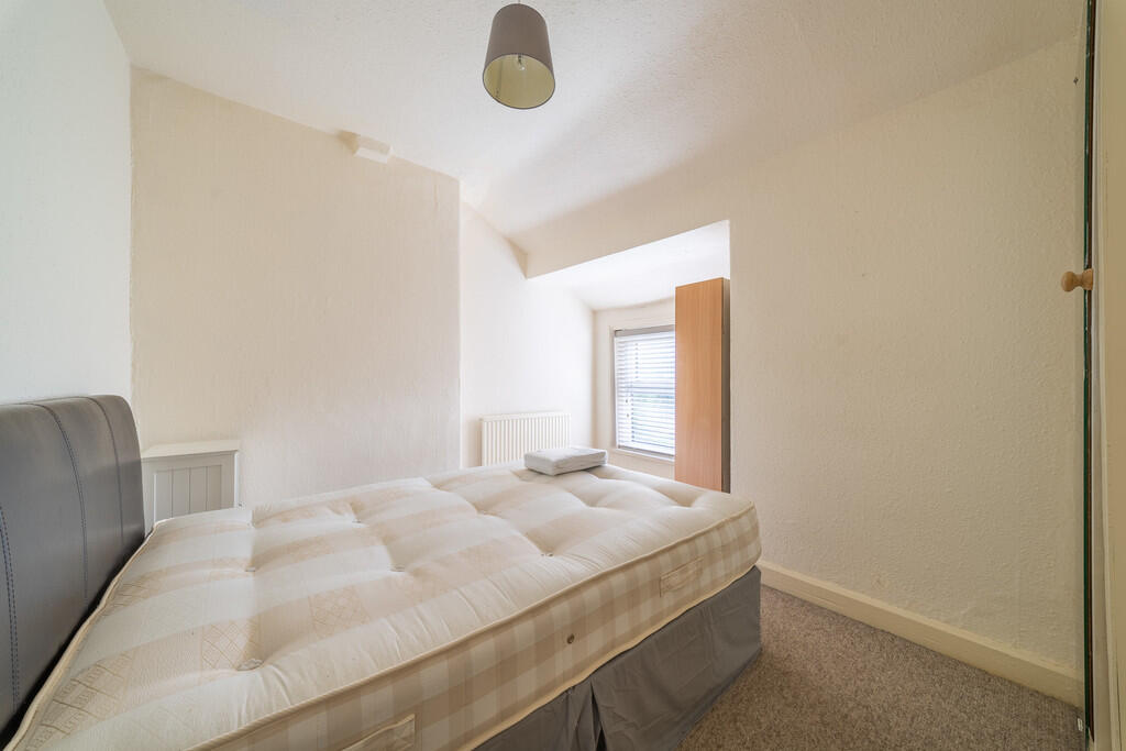 Apartment in Manchester - View 5