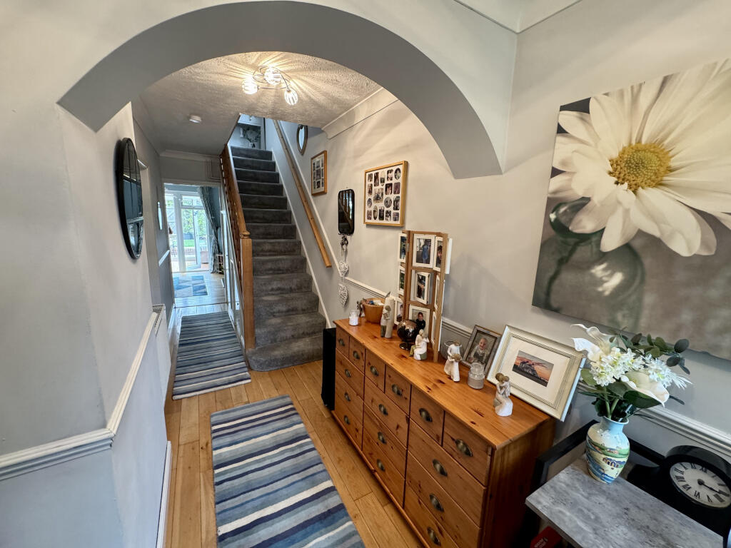 James Avenue, Herstmonceux, East Sussex – další