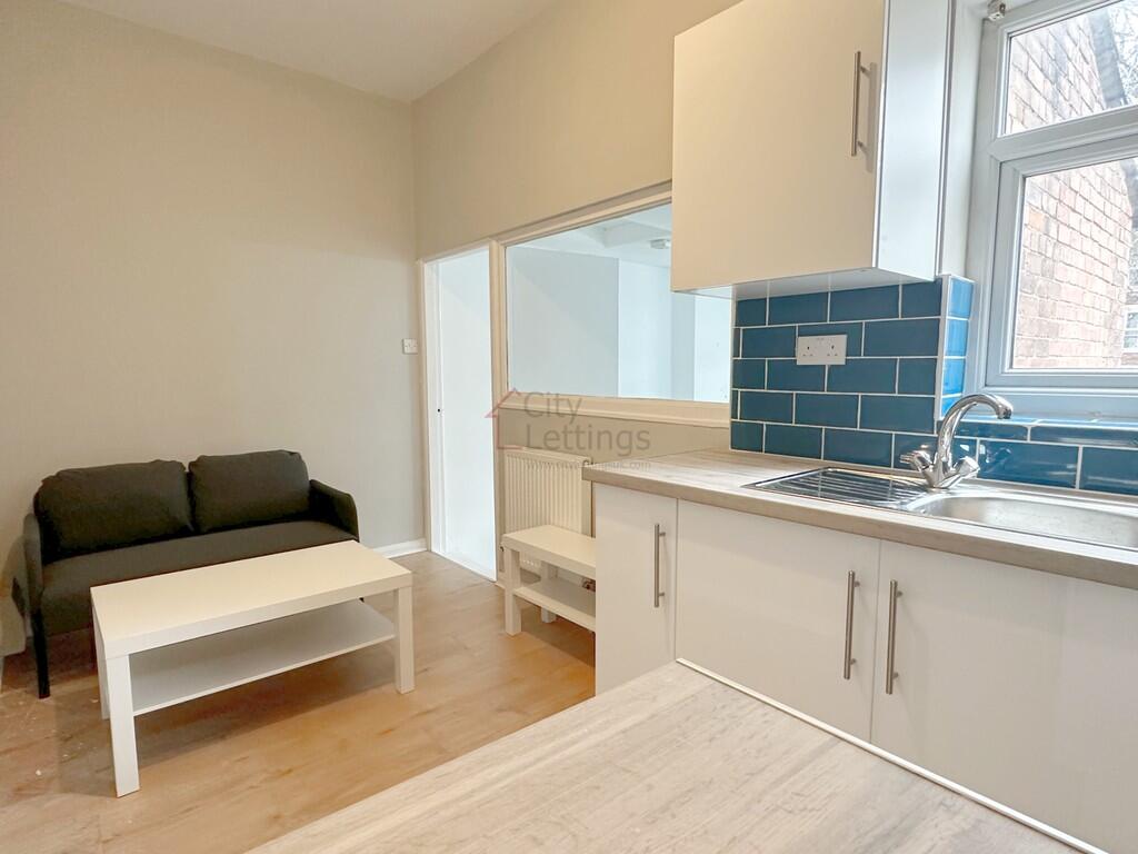 Apartment in Nottingham - View 4