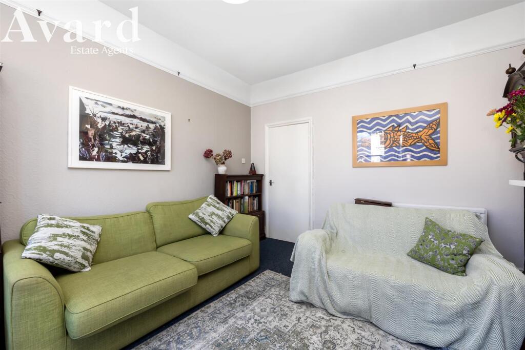 Apartment in Brighton - View 4