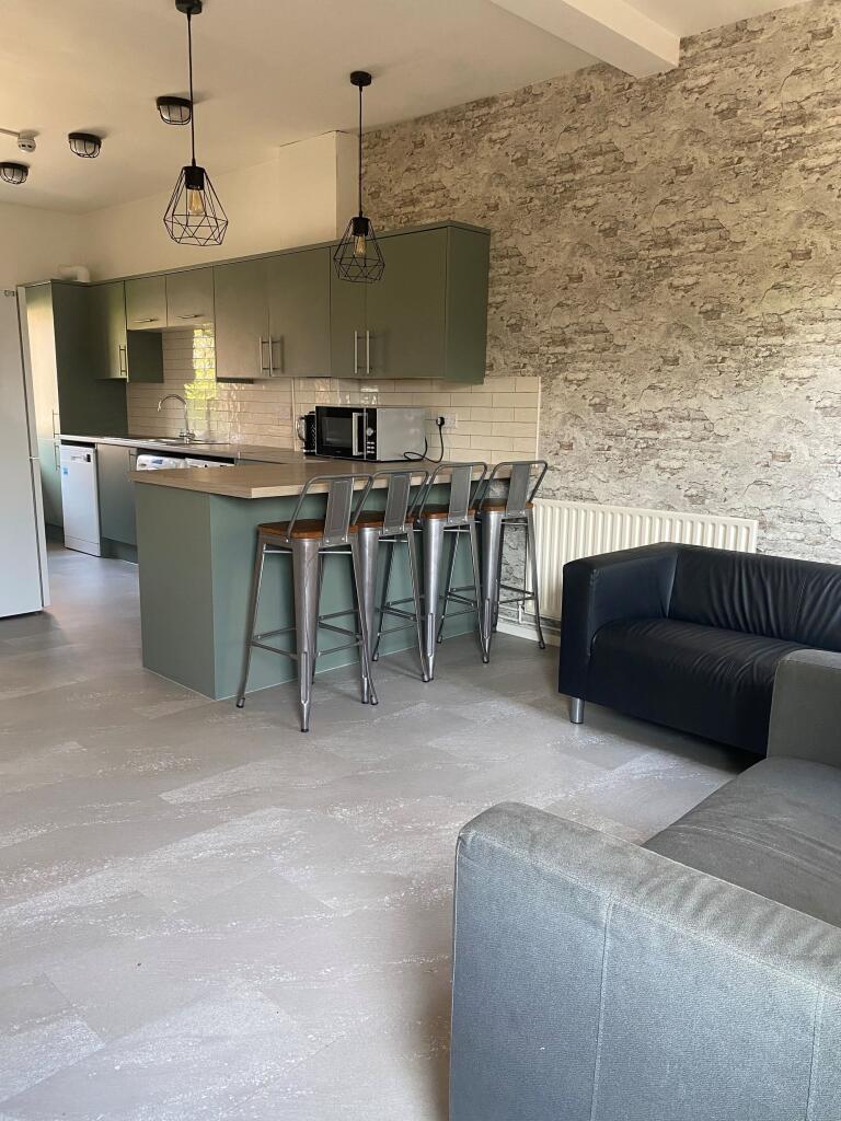 House in Nottingham - View 5
