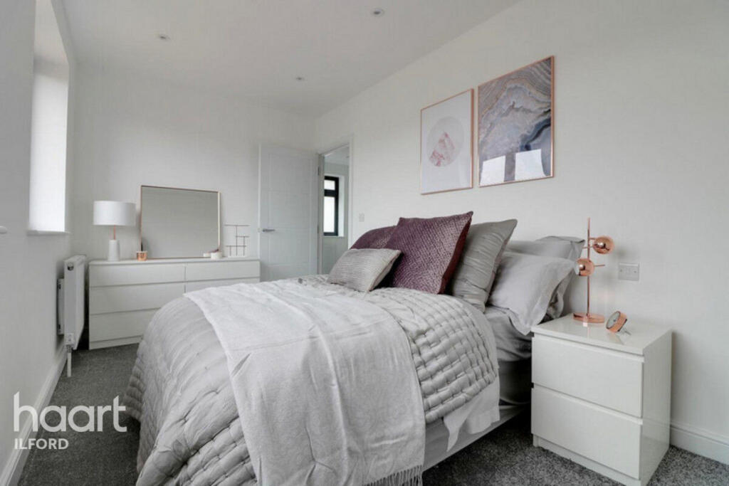 House in London - View 2