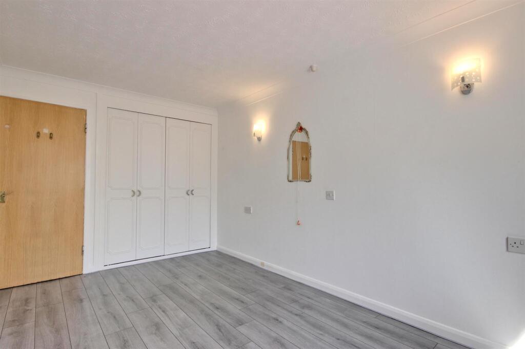 Apartment in Anlaby, Anlaby with Anlaby Common - View 5