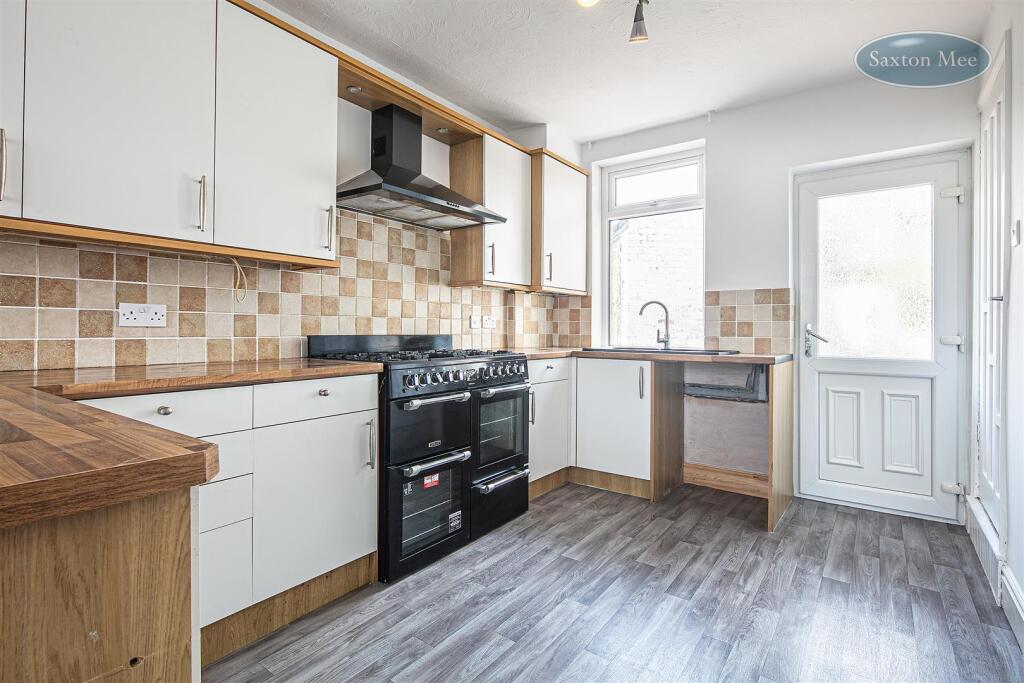 Smith Road, Stocksbridge, Sheffield photo 2