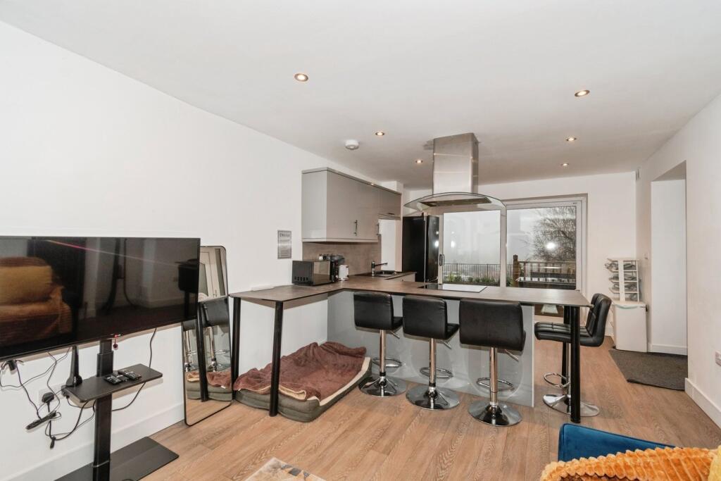 Additional image 18 of Duchy Avenue, Bradford, BD9