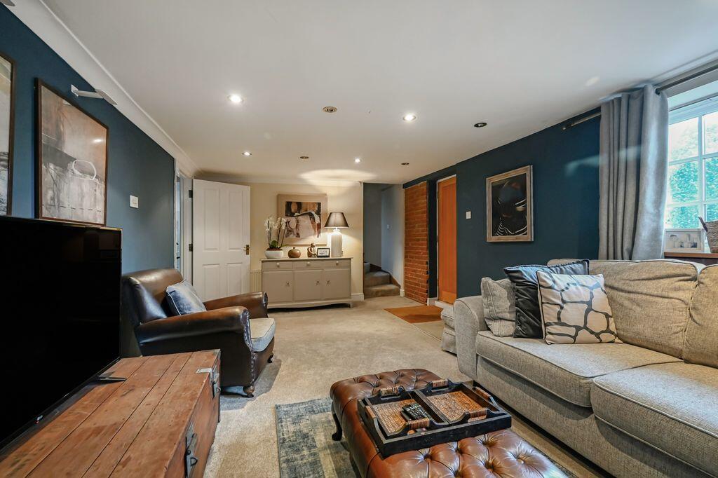 House in Canterbury - View 4
