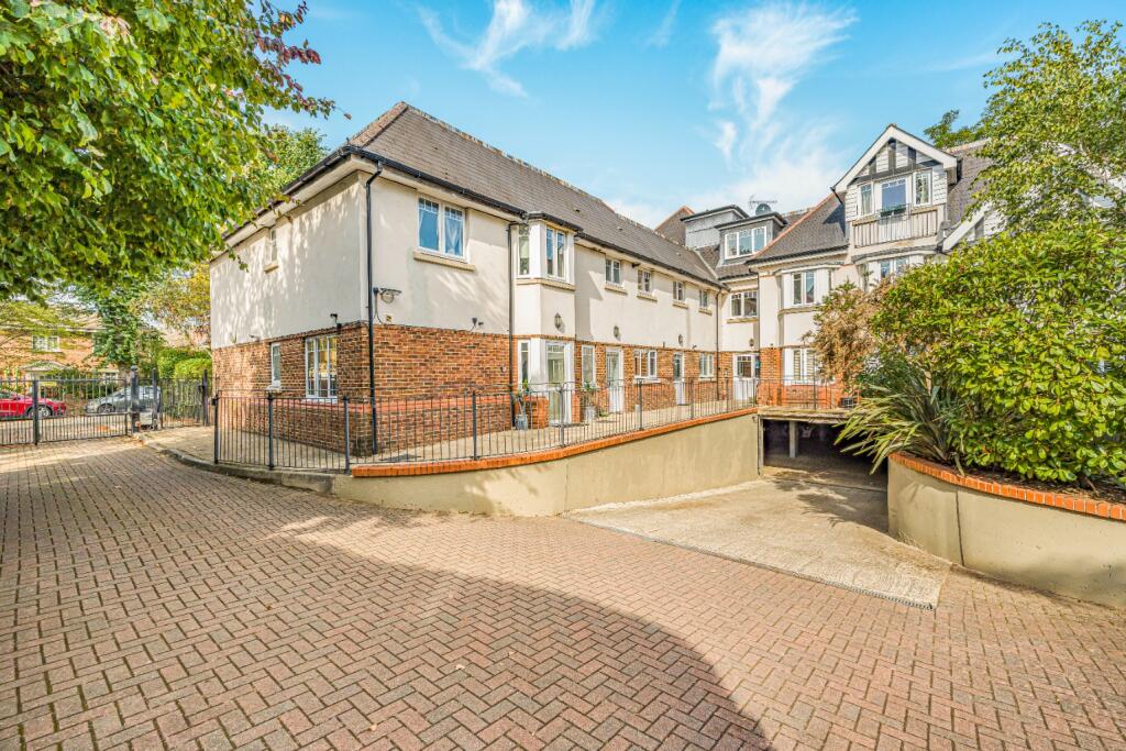 Main image of property: Broadlands Avenue, Shepperton, Surrey, TW17