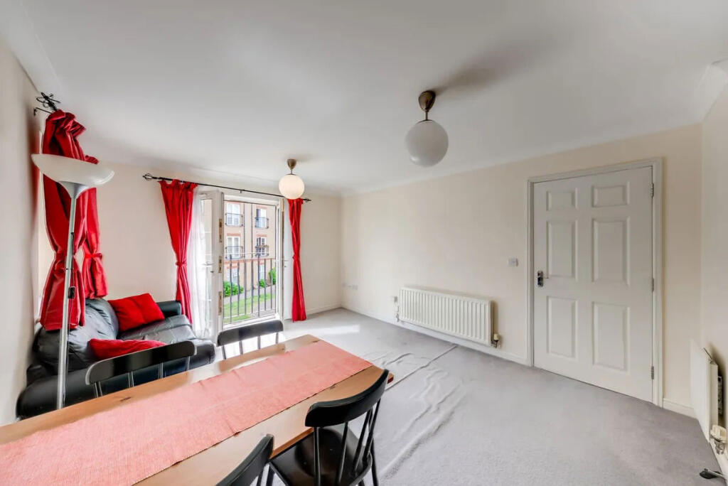 Apartment in London - View 5