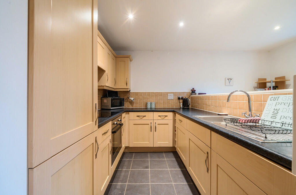 Apartment in Nantwich, Cheshire East - View 5