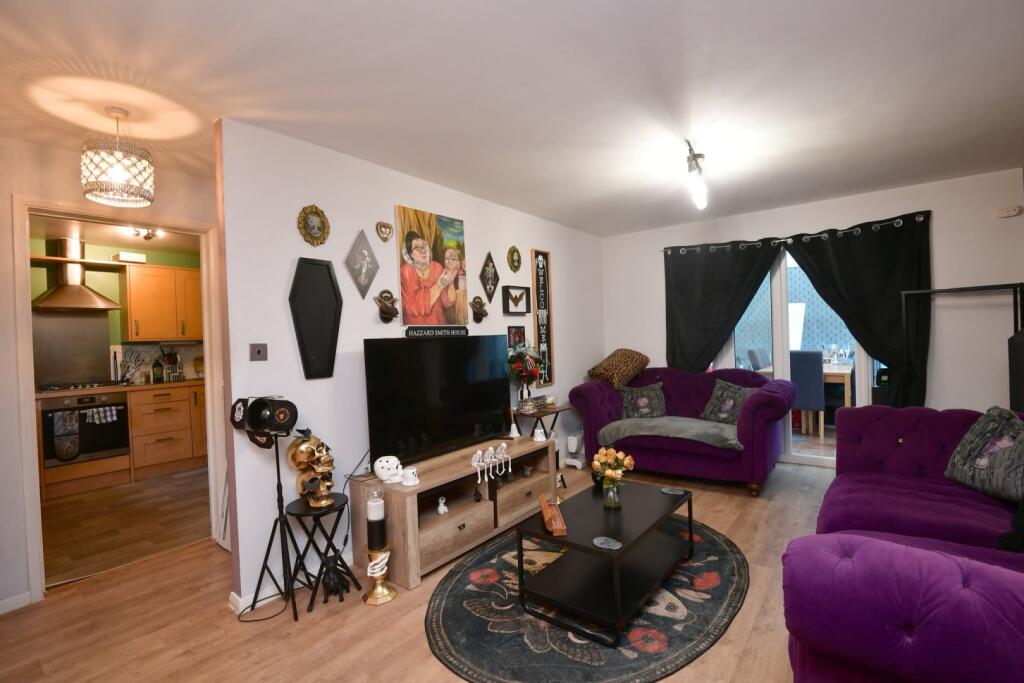 House in Nottingham - View 2