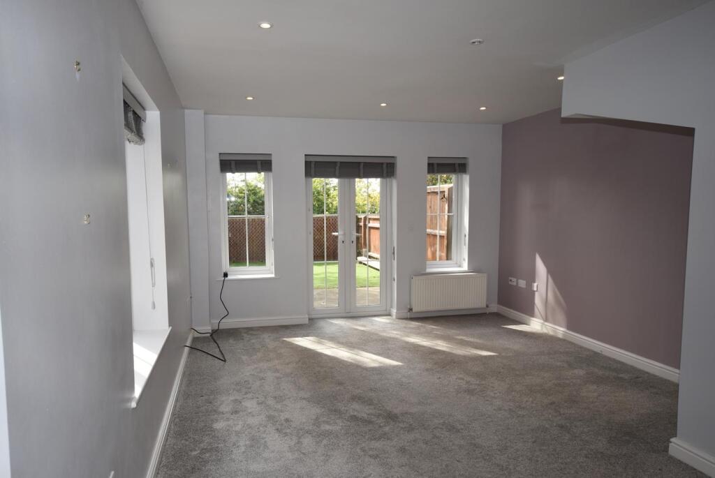 House in Portsmouth - View 5