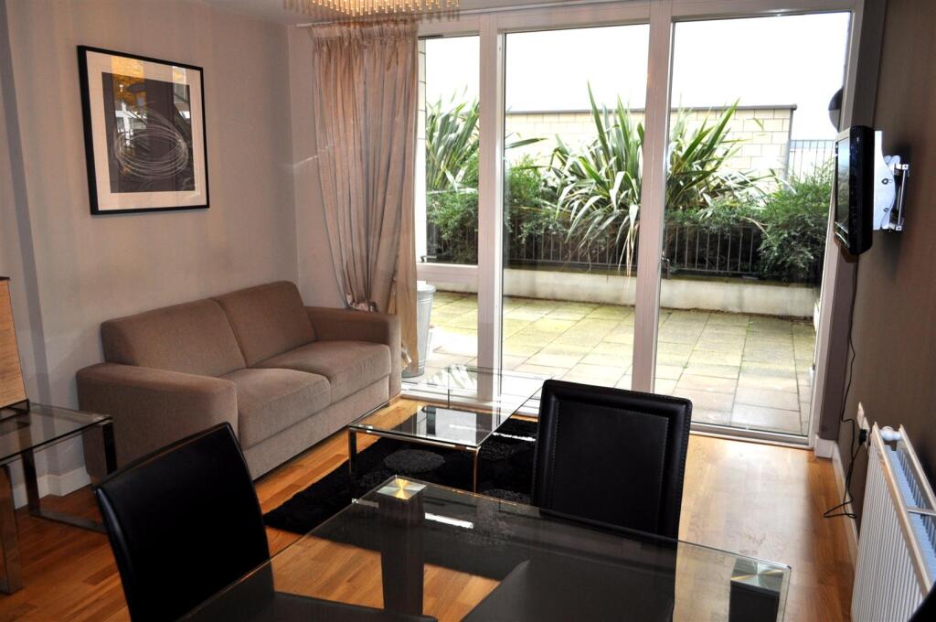 Apartment in Twickenham - View 5