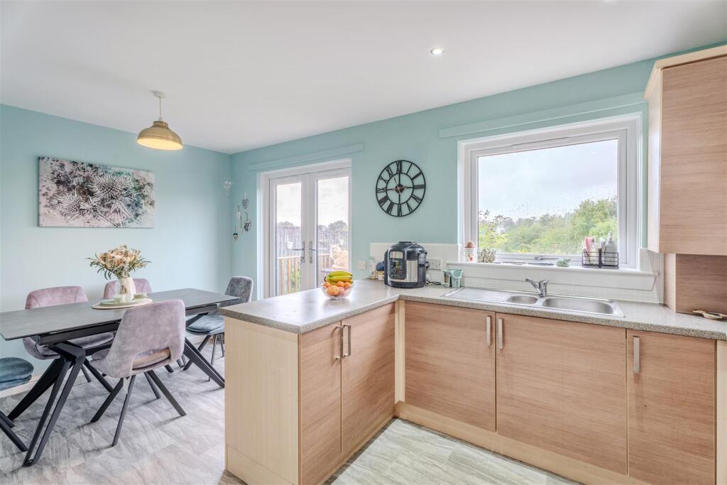 House in Kirkcaldy - More