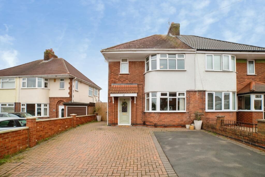 Main image of property: Hermitage Avenue, Mansfield, Nottinghamshire, NG18