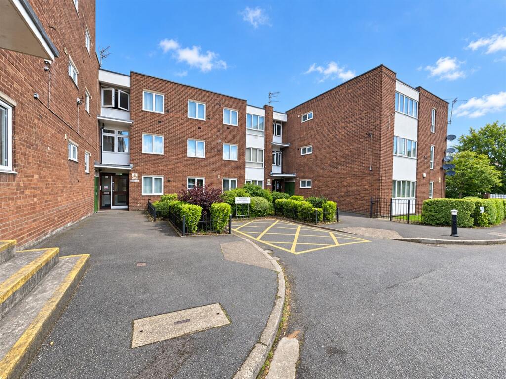 Main image of property: Park Road South, Prenton, CH43